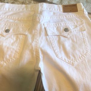 Slightly used true religion white jeans🔥